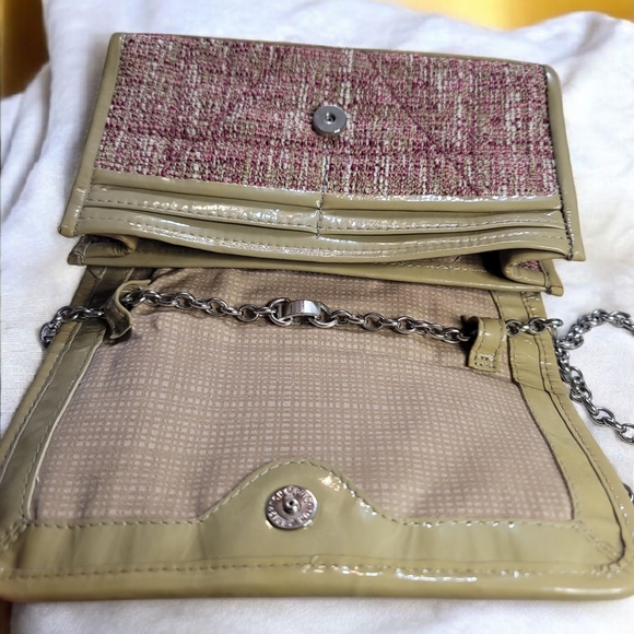 Brighton VTG Juliette Tweed Crossbody/Shoulder Bag With Floral Accent Chain - Picture 8 of 12